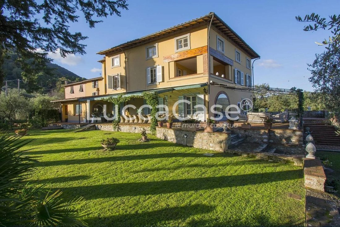 Villa in Historic Center, Lucca, Tuscany 1 - 15745229