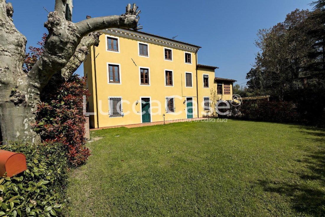 Estate in Historic Center, Lucca, Tuscany 1 - 15745239