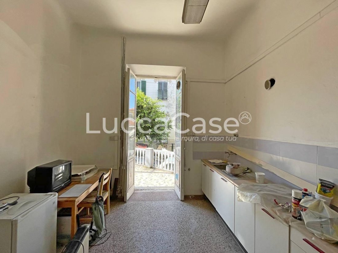 House in Historic Center, Lucca, Tuscany 3 - 15745307