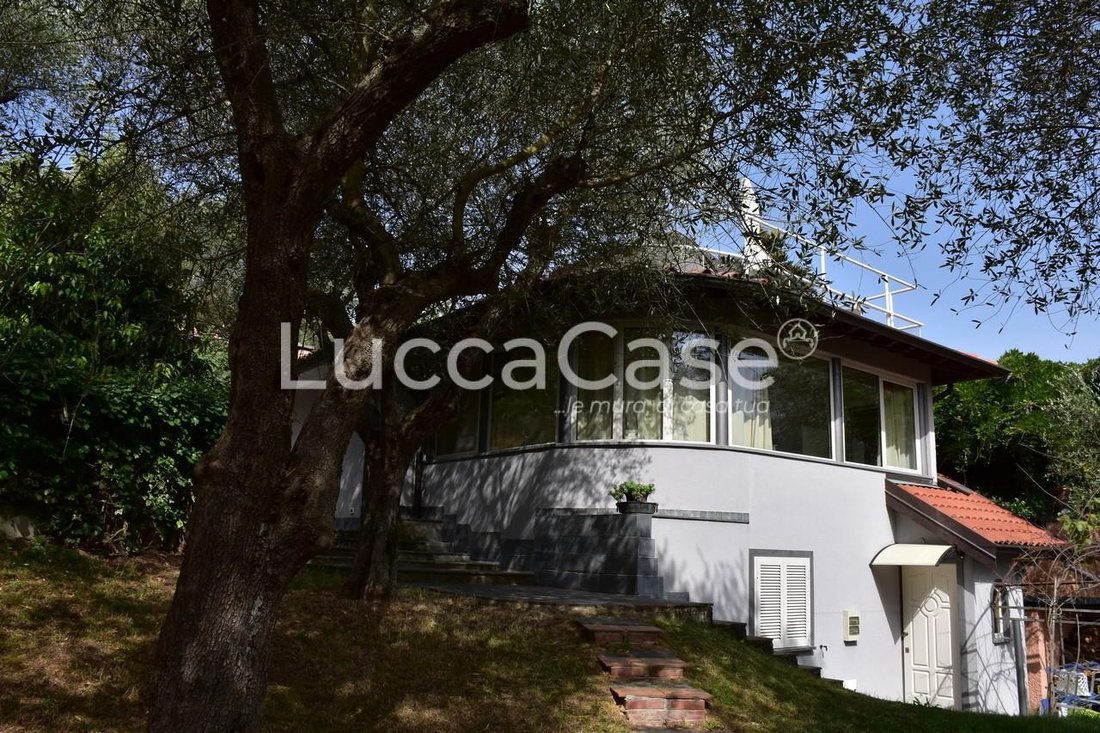 Villa in Camaiore, Tuscany, Italy 3 - 15745353