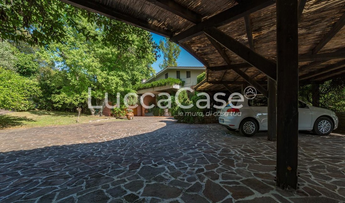 Villa in Historic Center, Lucca, Tuscany 5 - 15745303