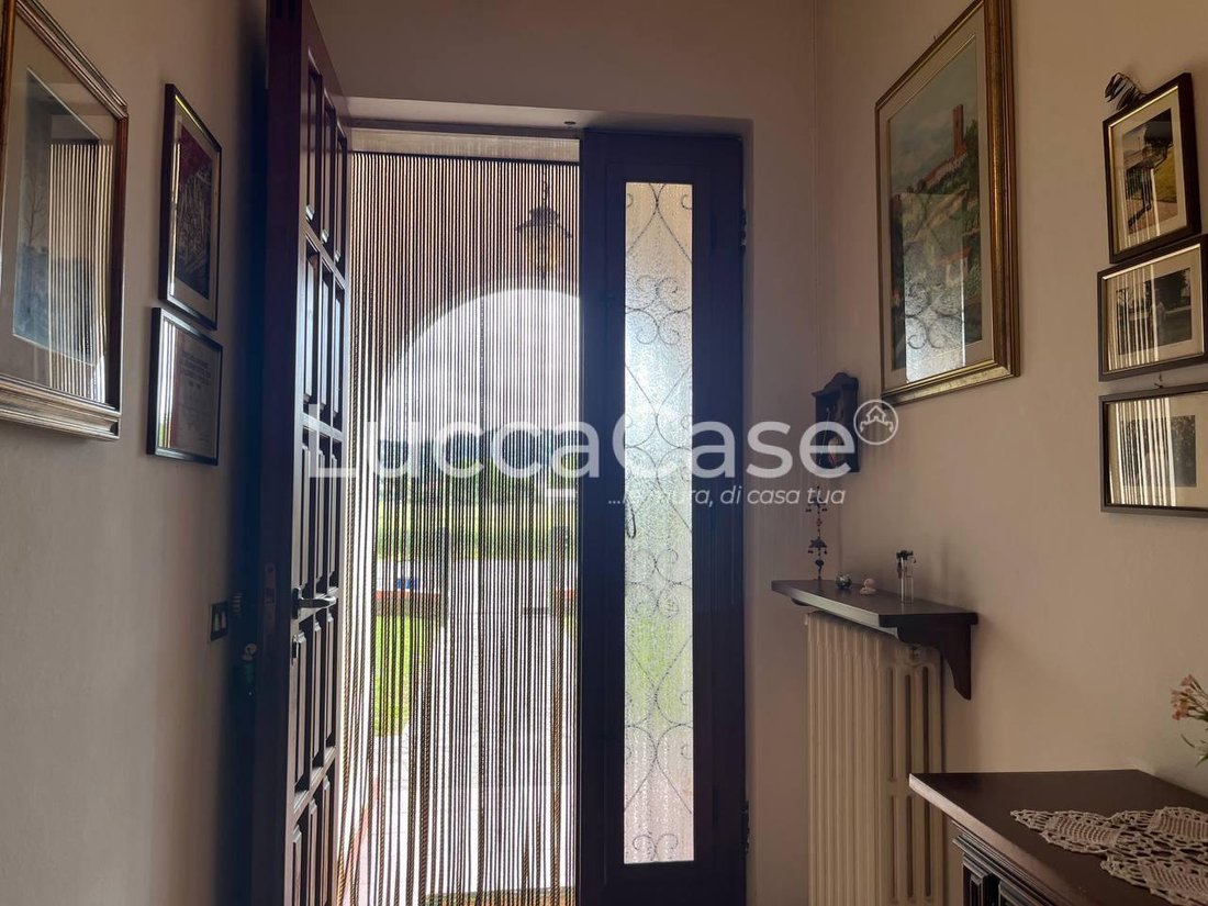 Villa in Porcari, Tuscany, Italy 2 - 15745207