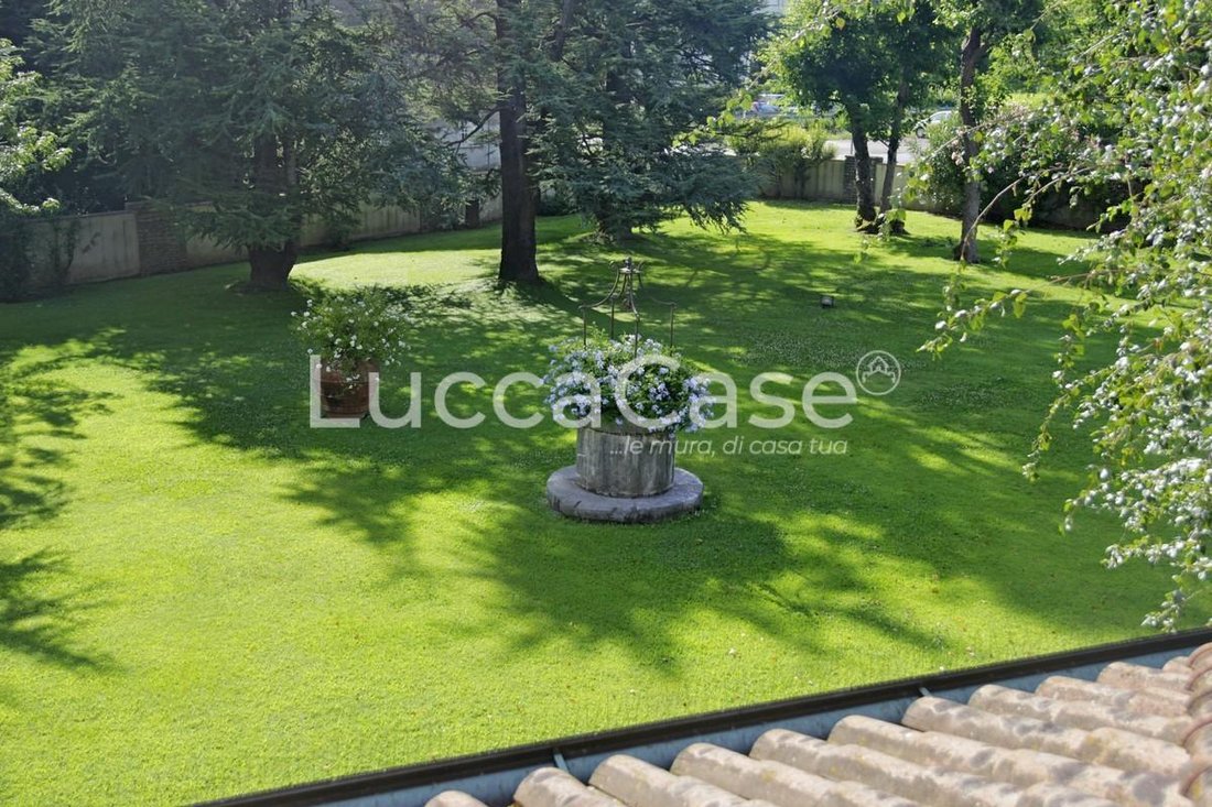 Villa in Historic Center, Lucca, Tuscany 5 - 15745346