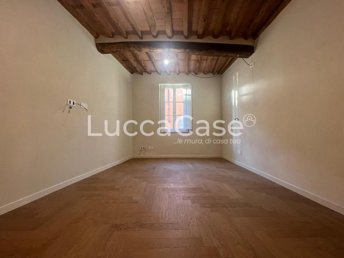 Apartment in Historic Center, Lucca, Tuscany 3 - 15745025
