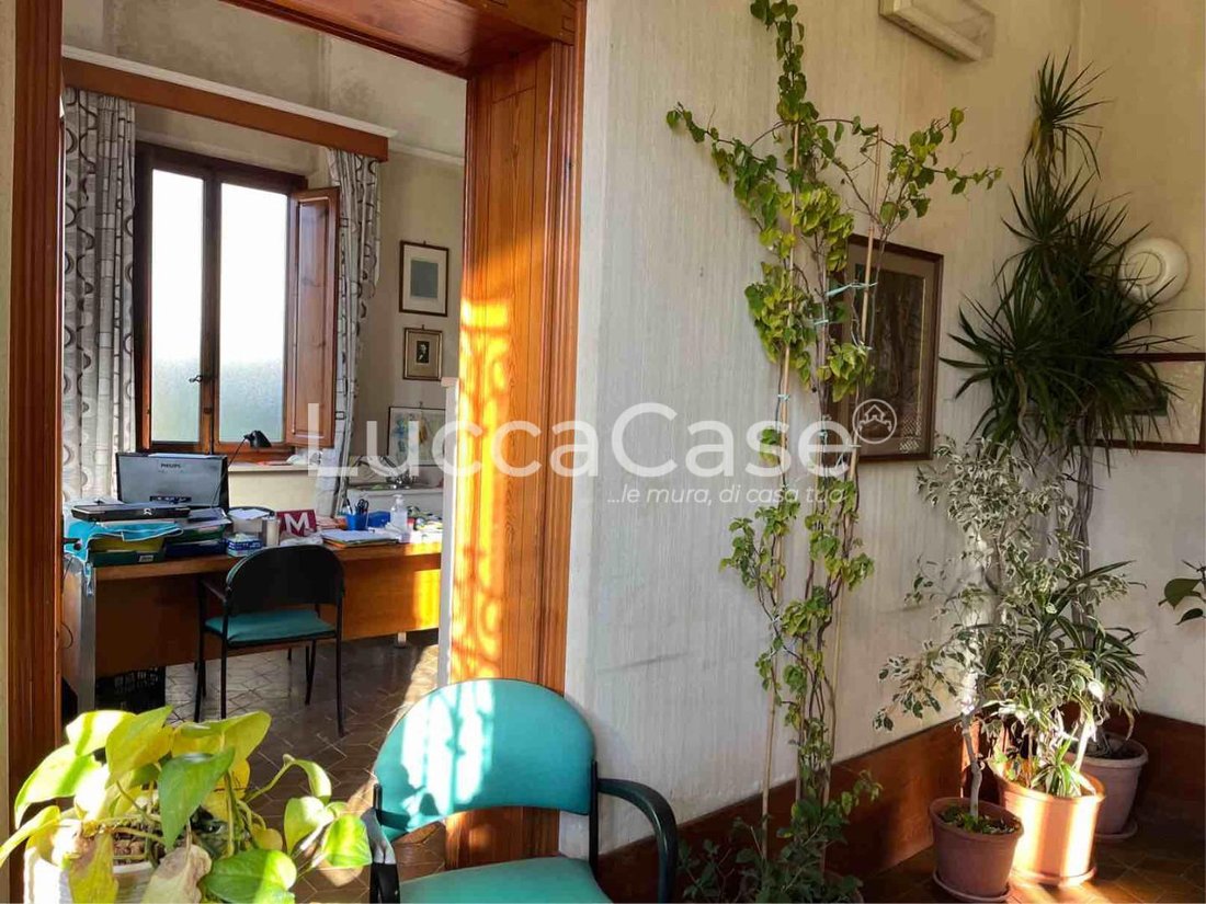 Villa in Porcari, Tuscany, Italy 3 - 15745067