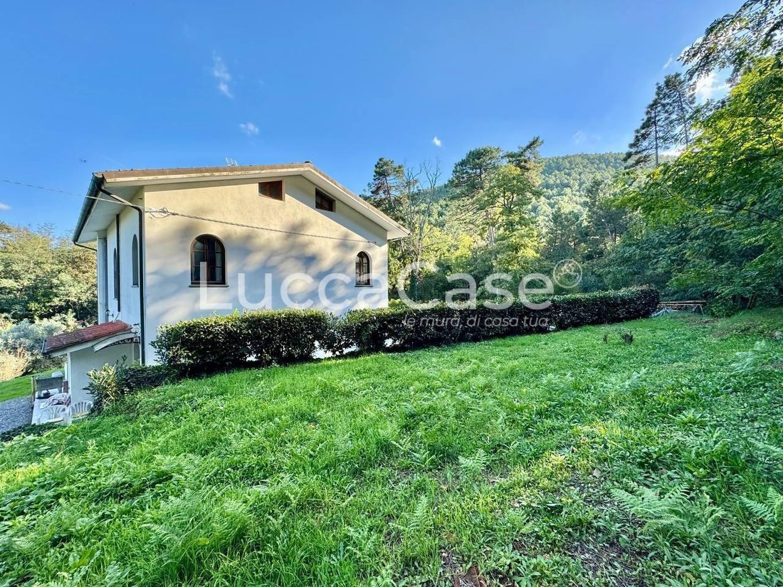 Villa in Center, Capannori, Tuscany 4 - 15745165