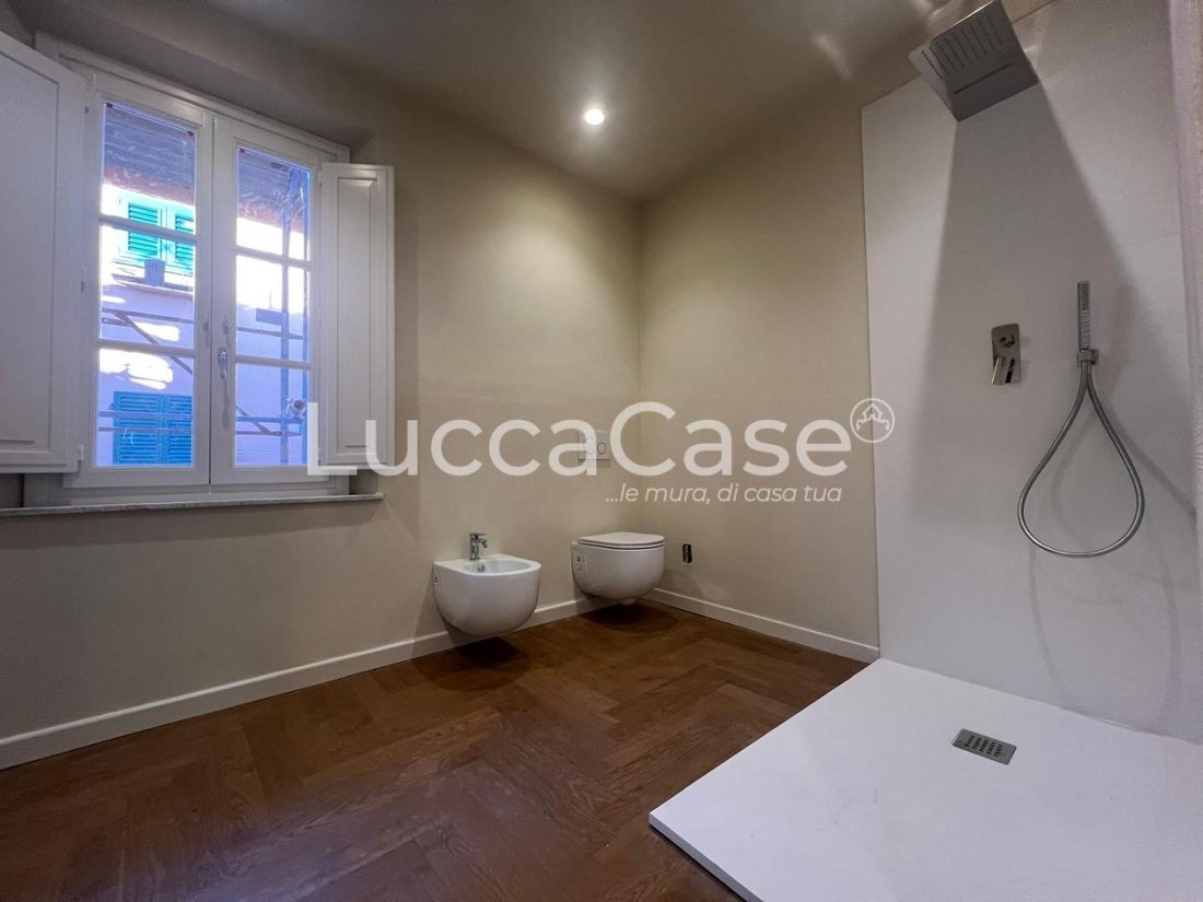 Apartment in Historic Center, Lucca, Tuscany 4 - 15745025