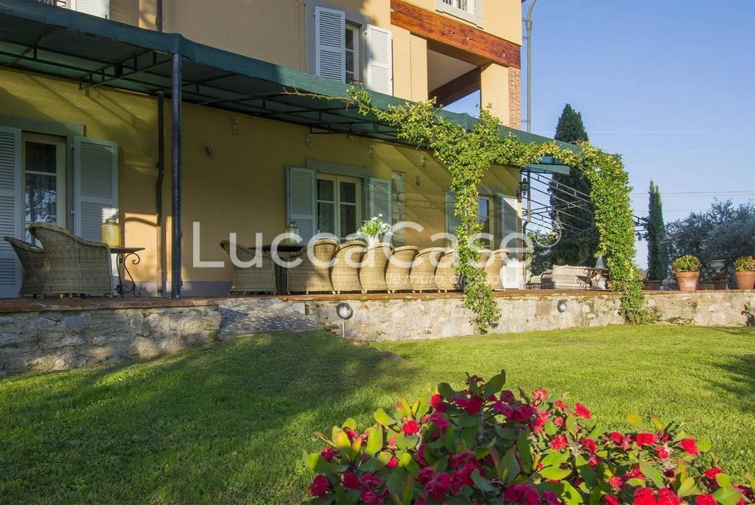 Villa in Historic Center, Lucca, Tuscany 2 - 15745229