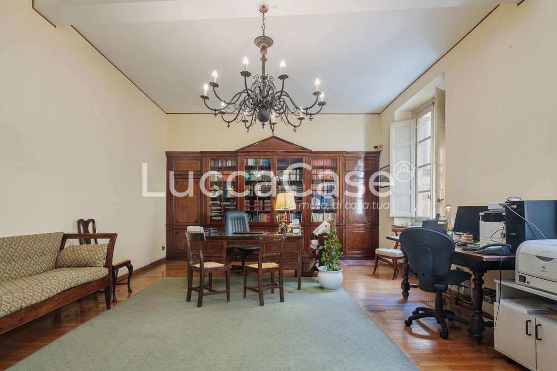 Apartment in Historic Center, Lucca, Tuscany 3 - 15745293