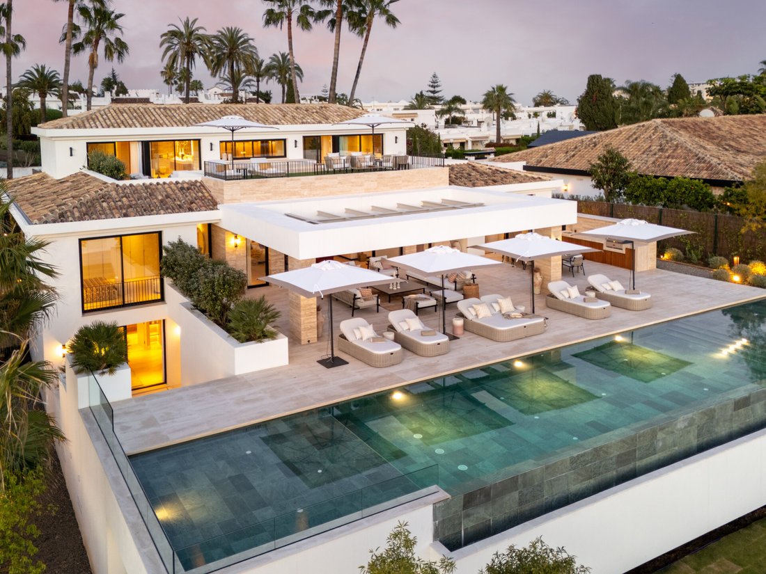 Villa in Nueva Andalucia, Marbella, Spain 1 - 15749076