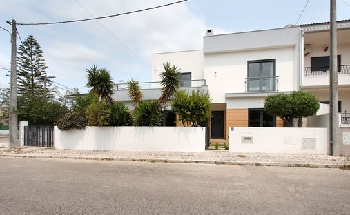 House in Seixal, Arrentela e Aldeia de Paio Pires, Setubal, Portugal 1
