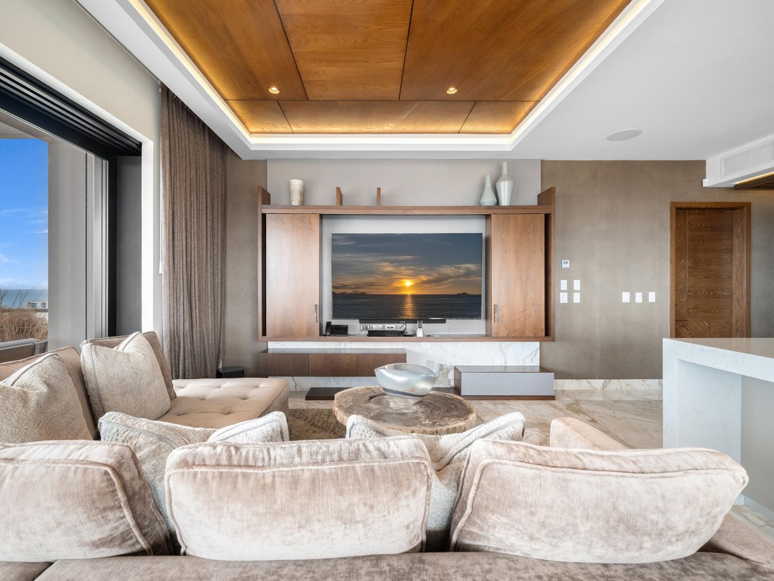 Curated visual reference: Penthouse With Expansive Master Bedroom Suite Reference: Expansive Penthouse With In Colonia Del Sol Baja California Sur