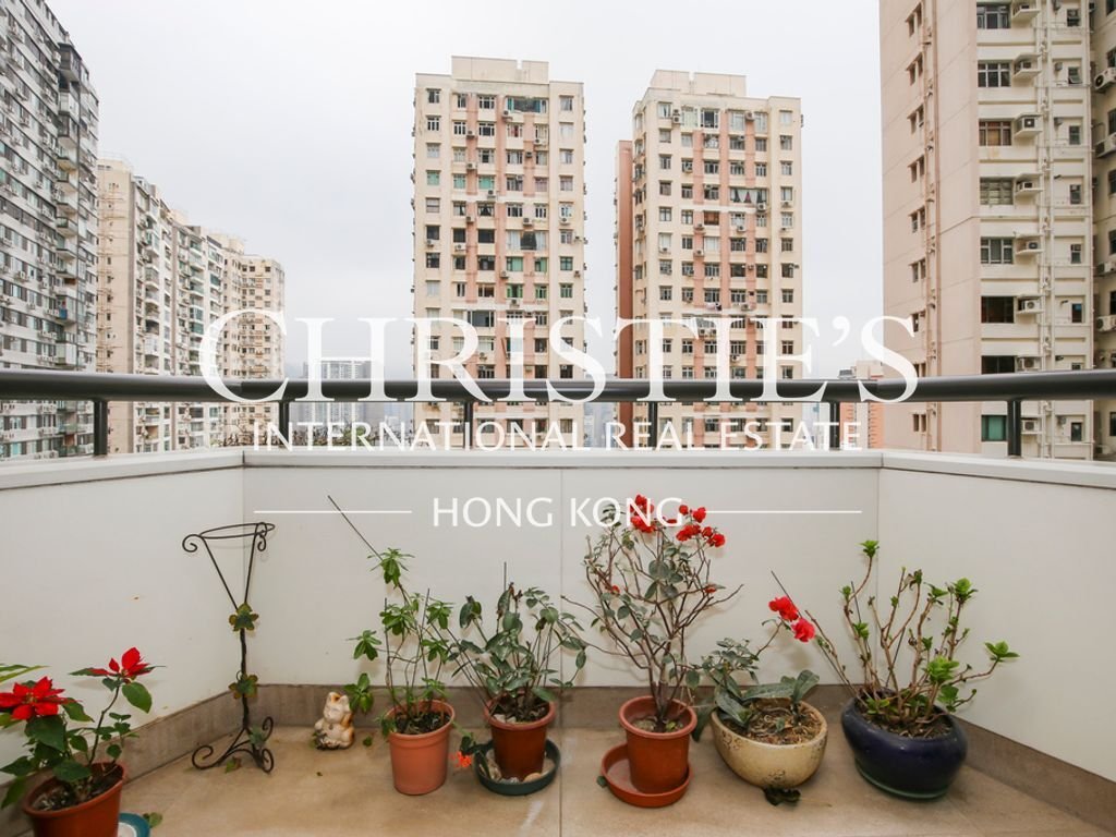Apartment in Hong Kong, Hong Kong 2 - 15696453