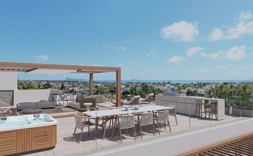 Image showcasing Waterfront Penthouse with Panoramic Lake Views