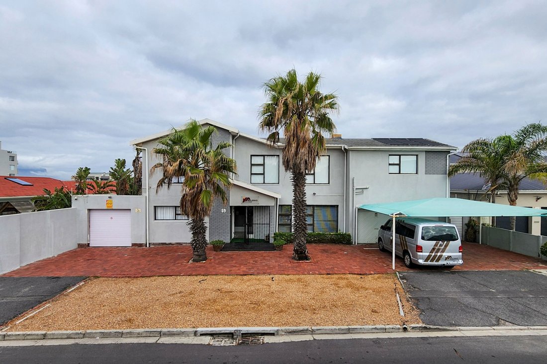 House in Bloubergrant, Blaauwberg, Cape Town 3 - 15746907