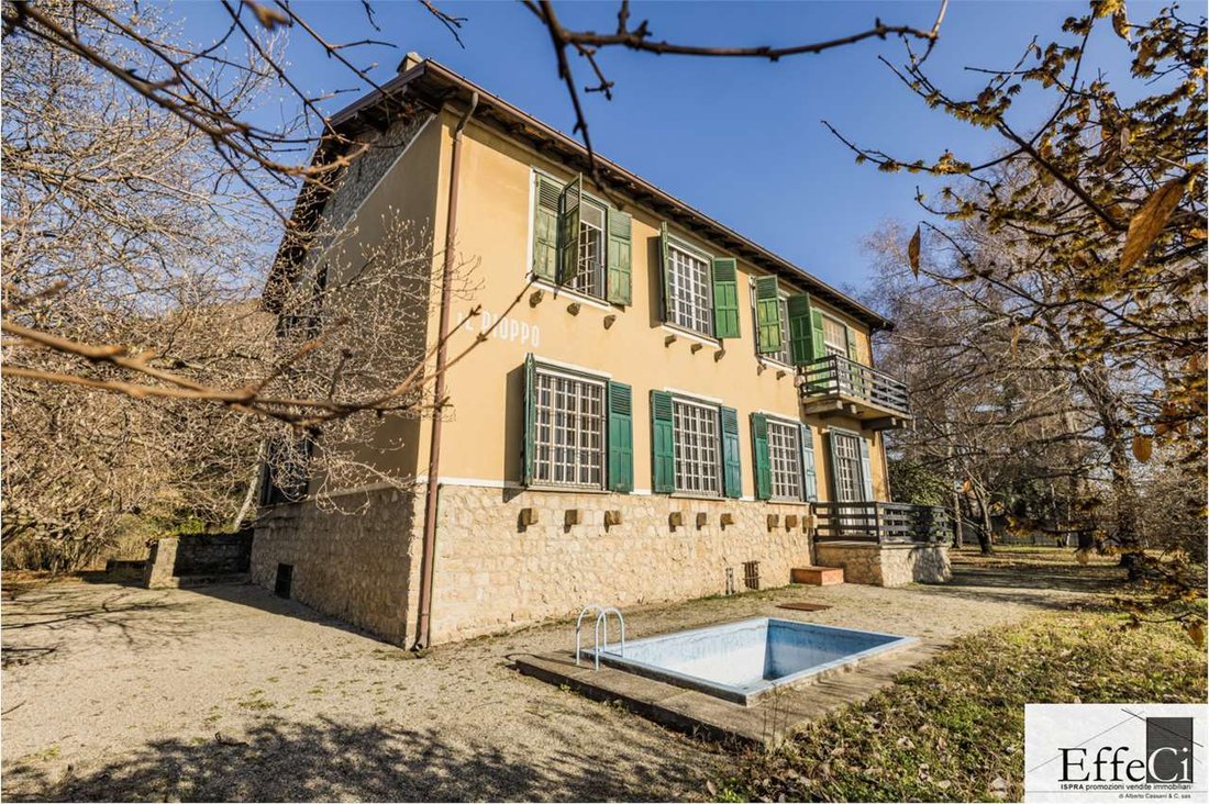 Villa in Angera, Lombardy, Italy 2 - 15746984