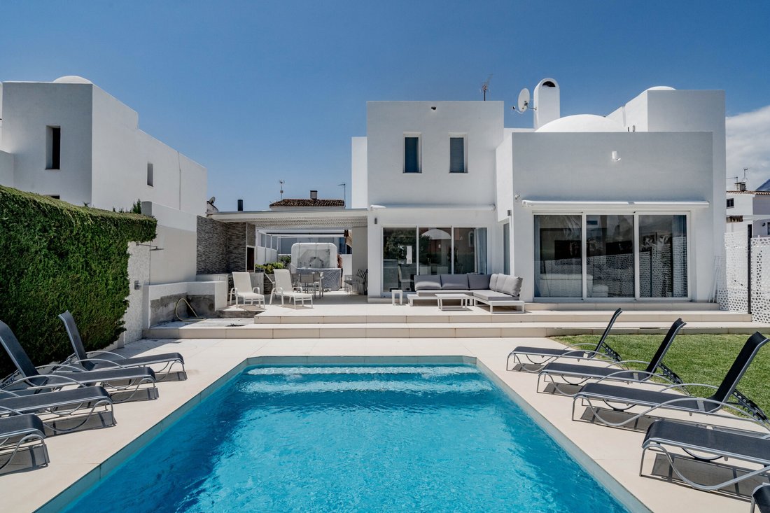 Villa in Nueva Andalucia, Marbella, Spain 1 - 15748730