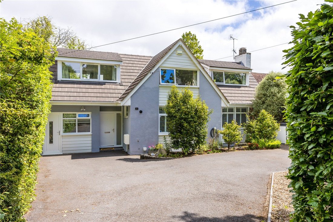 House in Highcliffe, England 2 - 15747068