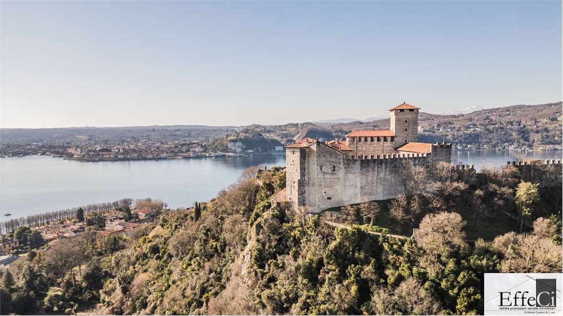 Villa in Angera, Lombardy, Italy 4 - 15746984