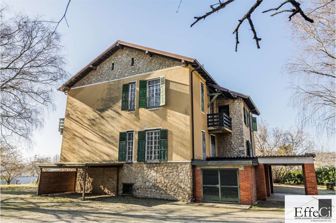 Villa in Angera, Lombardy, Italy 1 - 15746984