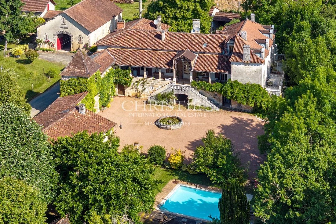 Estate in Brantome, Brantome en Perigord, France 5 - 15745502