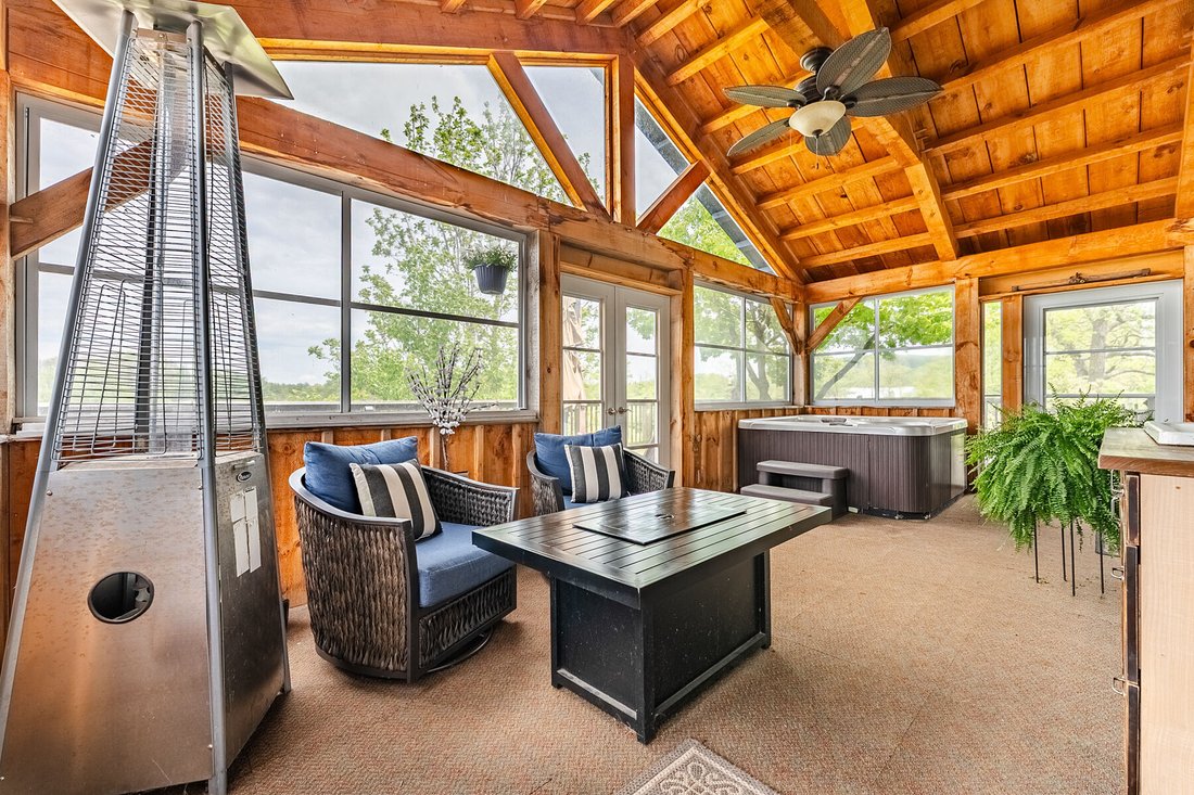 House in Burlington, Ontario, Canada 4 - 15747138