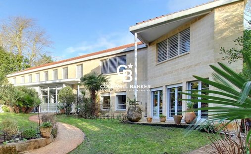 House in Aiguillon, Arcachon, France 1