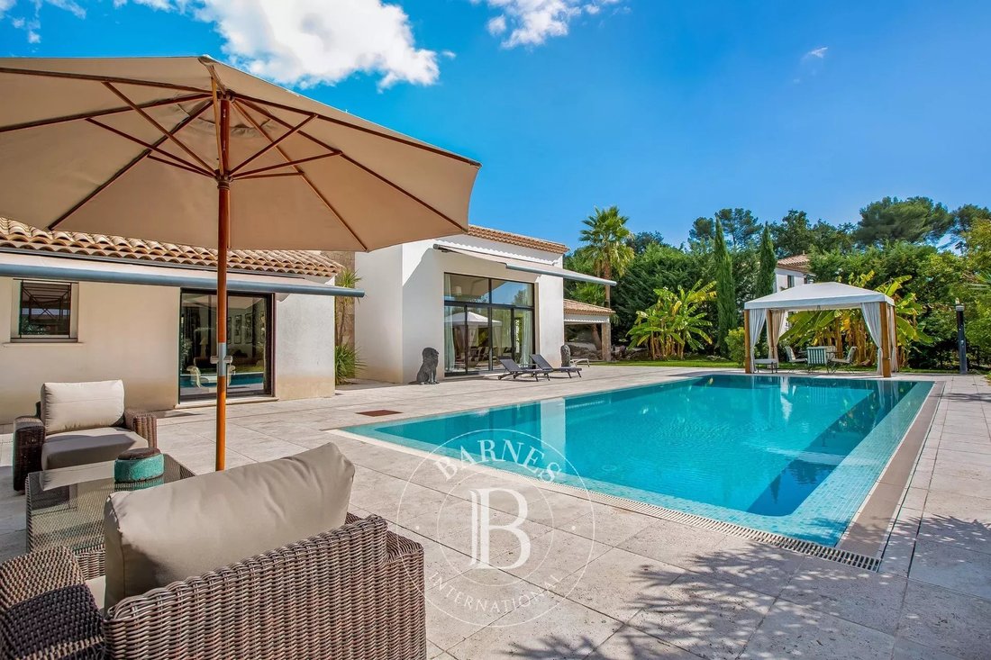 Villa in Sud, Roquefort-les-Pins, France 3 - 15574918