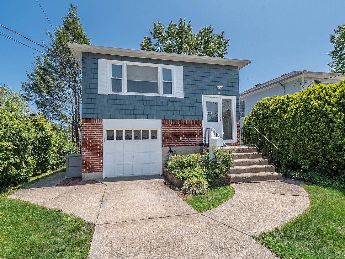 House in Port Washington, New York, United States 1 - 15745902