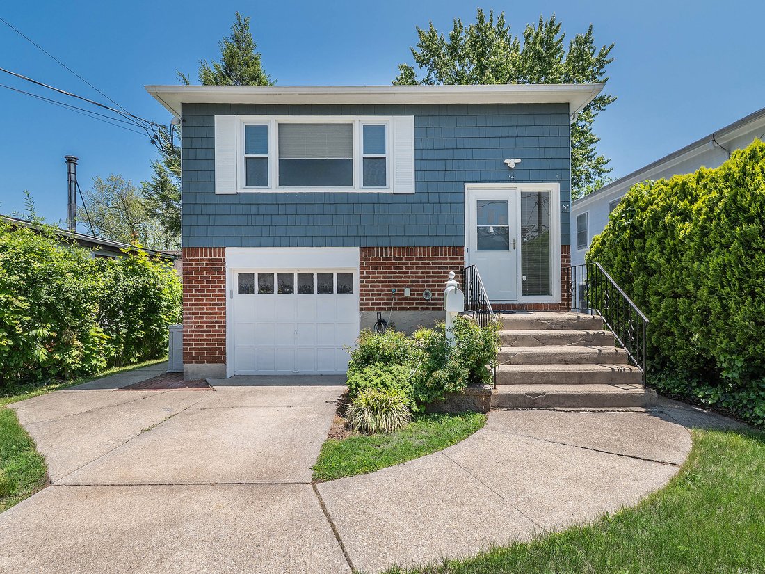House in Port Washington, New York, United States 2 - 15745902