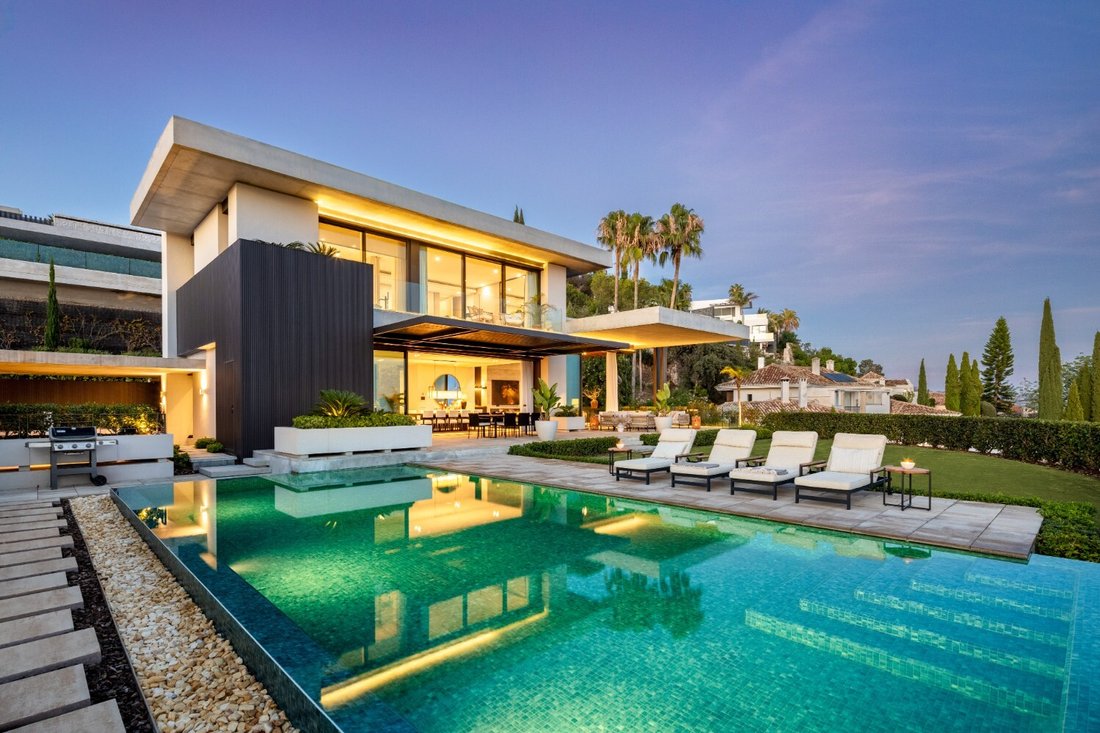 Villa in Benahavis, Andalusia, Spain 1 - 15745670