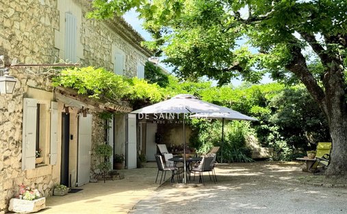 Villa in Plan-d'Orgon, Provence-Alpes-Côte d'Azur, France 1