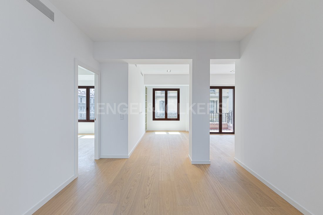 Apartment in Eixample, Barcelona, Spain 4 - 15747250