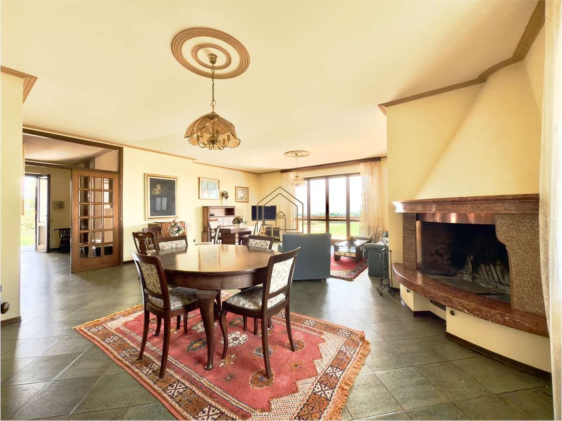 Villa in Entroterra, Desenzano del Garda, Lombardy 5 - 15746994