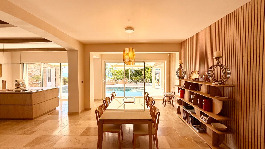 Villa in Les Issambres, Roquebrune-sur-Argens, France 5 - 15748557