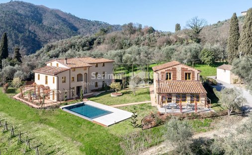 Villa in Lucca, Tuscany, Italy 1