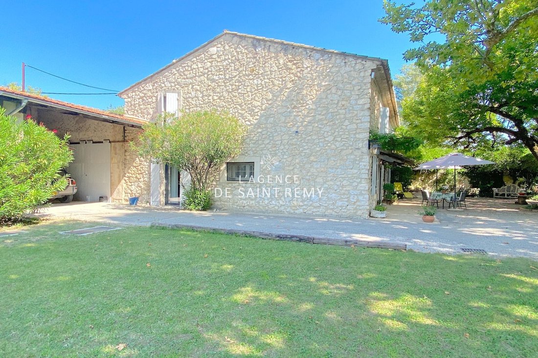 Villa in Plan-d'Orgon, Provence-Alpes-Côte d'Azur, France 4 - 15745657