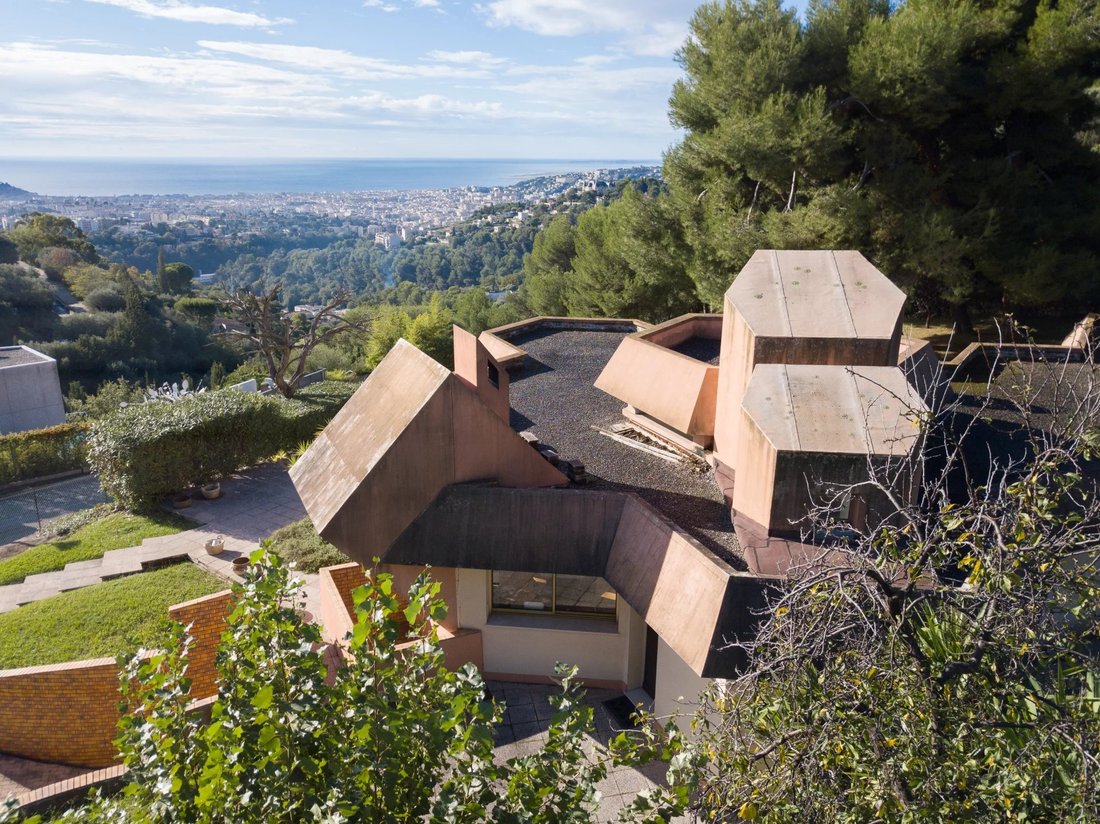 Villa in Falicon, Provence-Alpes-Côte d'Azur, France 2 - 15746958