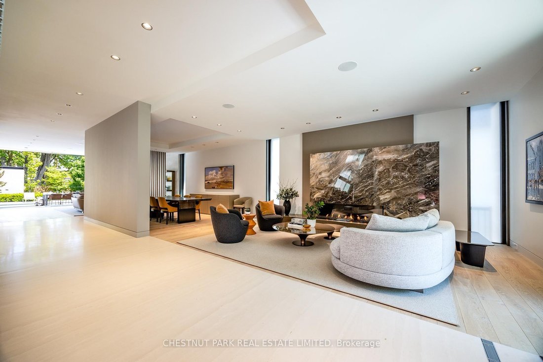 House in Toronto, Ontario, Canada 4 - 15749055
