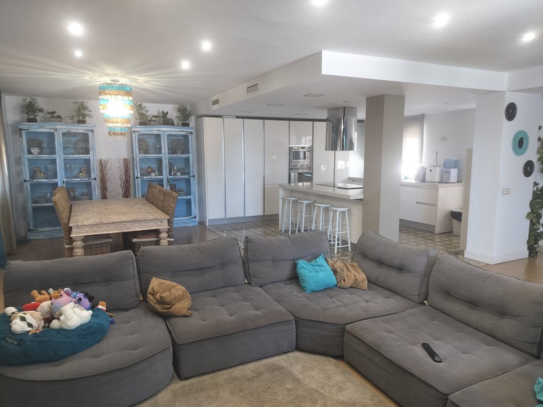Penthouse in La Linea de la Concepcion, Andalusia, Spain 1 - 15746614
