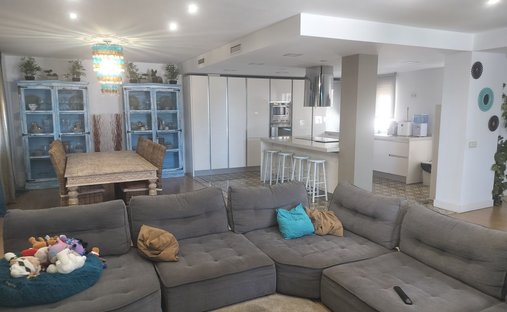 Penthouse in La Linea de la Concepcion, Andalusia, Spain 1