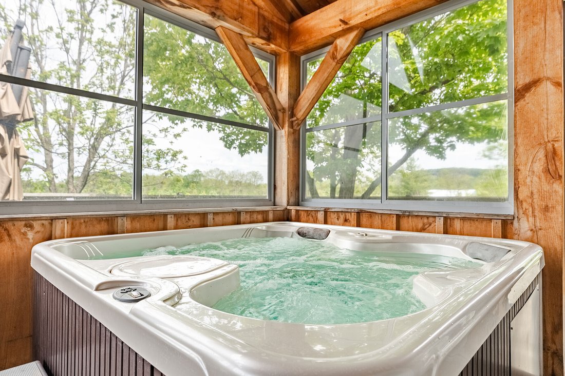 House in Burlington, Ontario, Canada 5 - 15747138