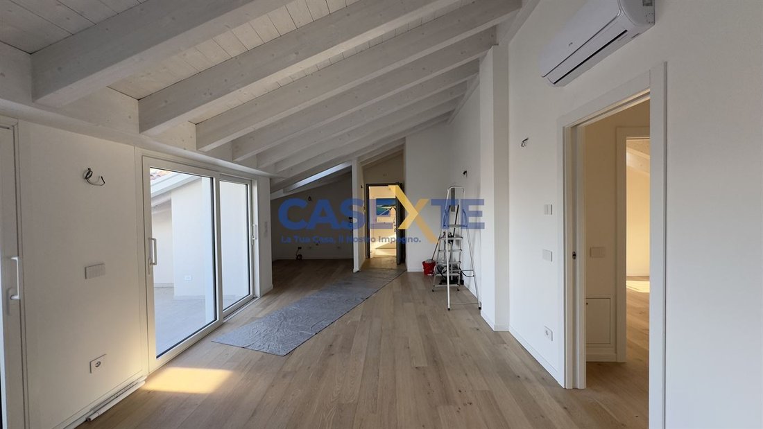 Apartment in Rivoltella, Desenzano del Garda, Lombardy 1 - 15746898