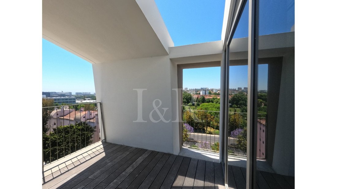 Apartment in Parque das Nacoes, Lisbon, Portugal 1 - 15627075