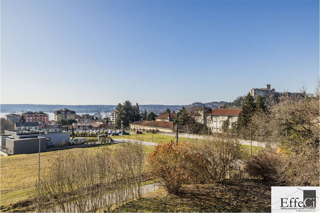 Villa in Angera, Lombardy, Italy 3 - 15746984