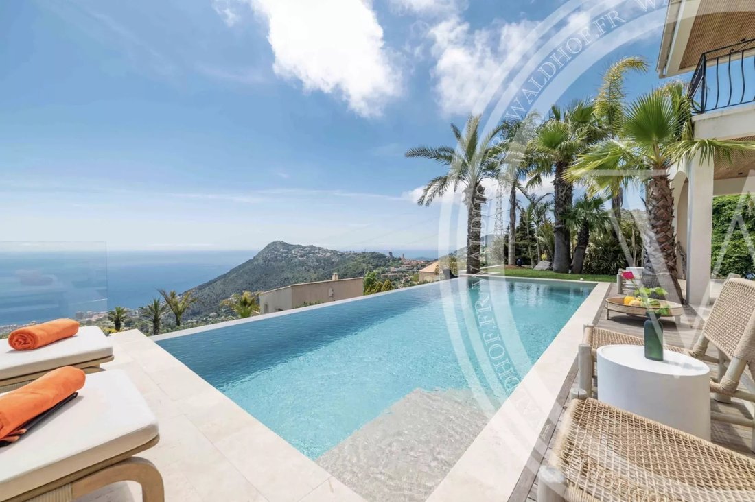 Villa in La Turbie, Provence-Alpes-Côte d'Azur, France 1 - 13690959