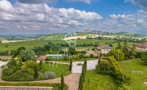 Villa in Vignale Monferrato, Piedmont, Italy 1