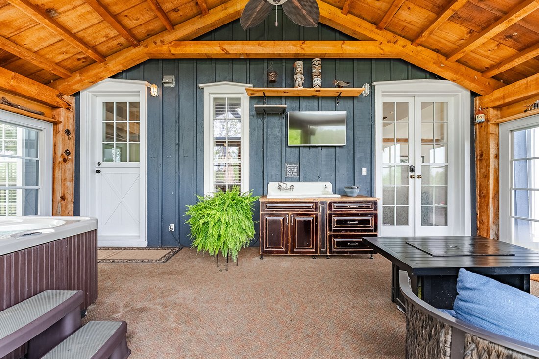 House in Burlington, Ontario, Canada 3 - 15747138