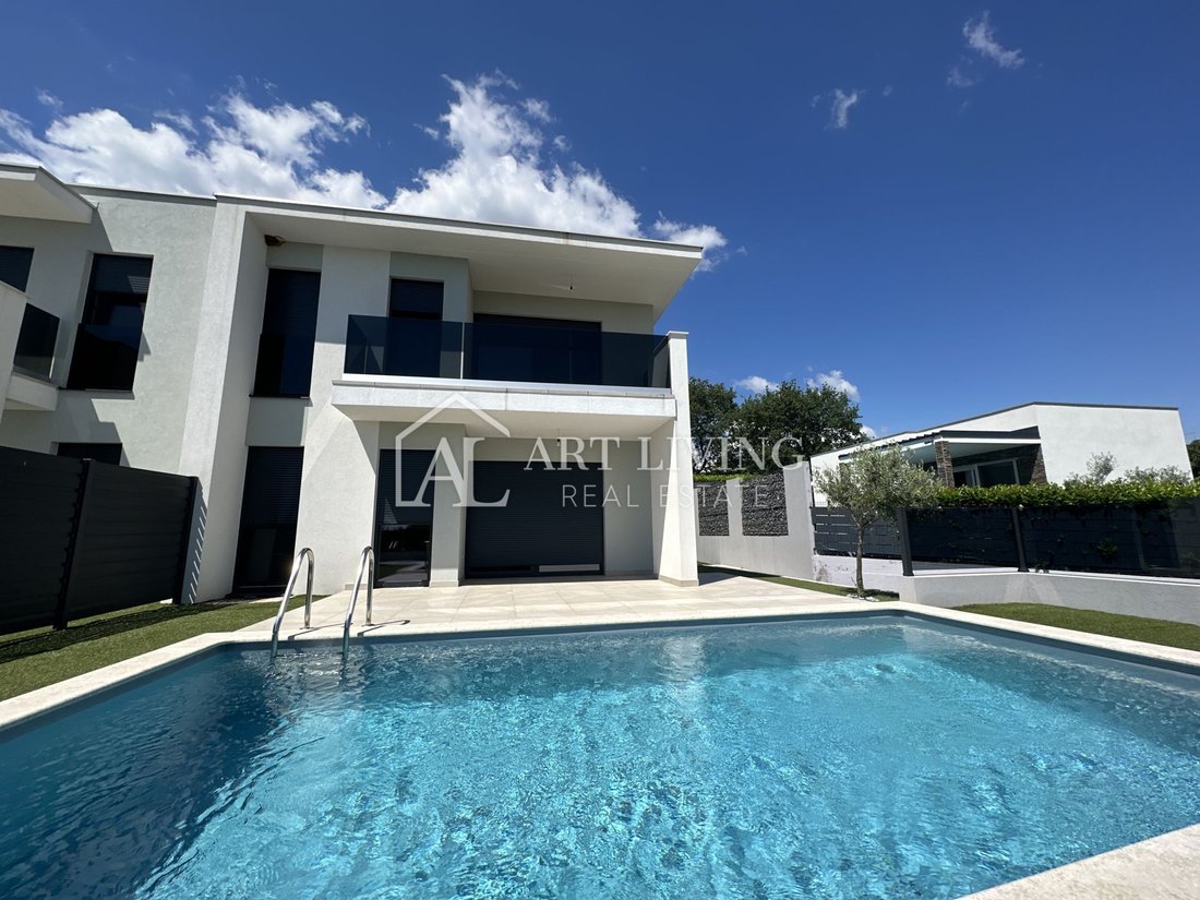 House in Umag, Istria County, Croatia 1 - 15748838
