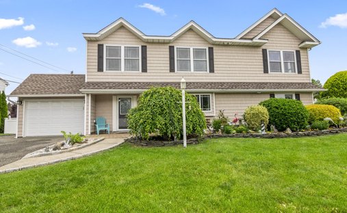 House in Hicksville, New York, United States 1
